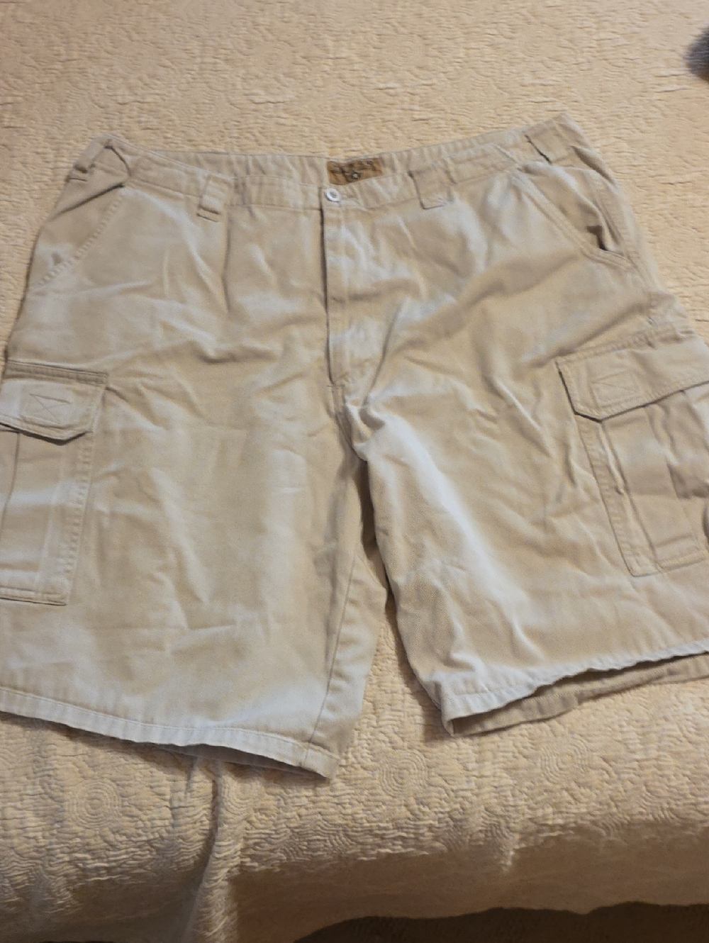 Men's Cargo Shorts in Light Khaki - Relaxed Utility Style